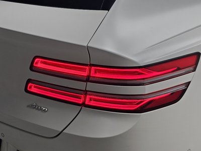 صورة 10 لـ 2023 Genesis GV80