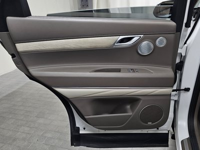 2023 Genesis GV80 thumbnail 15