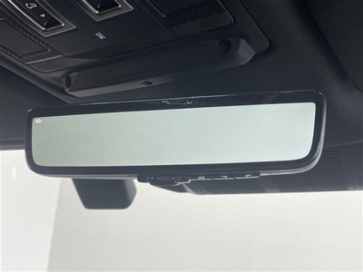LAND ROVER DEFENDER - 10