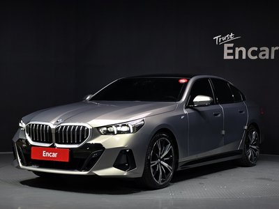 صورة 1 لـ 2025 BMW 5 SERIES