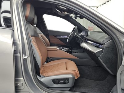2025 BMW 5 SERIES 缩略图 11
