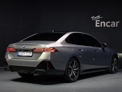 صورة 3 لـ 2025 BMW 5 SERIES