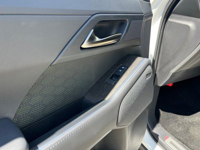 2025 Lexus GX thumbnail 33