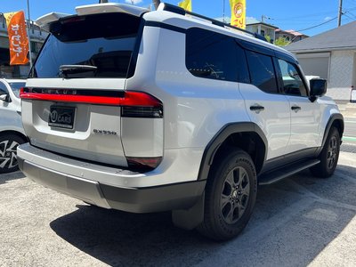 صورة 10 لـ 2025 Lexus GX