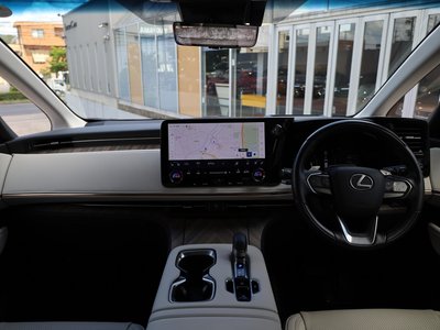 صورة 5 لـ 2024 Lexus LM