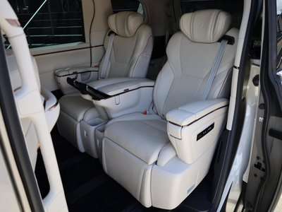 صورة 7 لـ 2024 Lexus LM