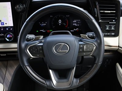 صورة 3 لـ 2024 Lexus LM