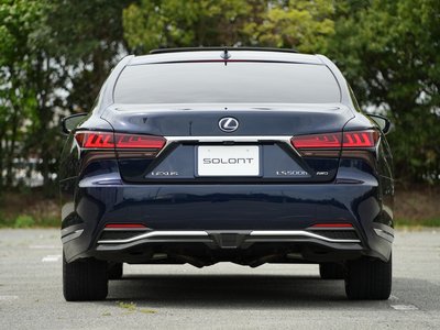 LEXUS LS - 5