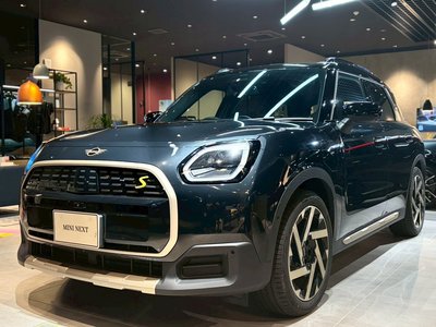 MINI COUNTRYMAN - 1