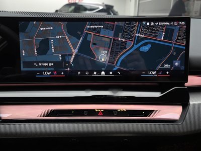 2025 BMW 5 SERIES — миниатюра 15