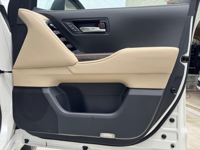 2025 Toyota LAND CRUISER 300 — миниатюра 60
