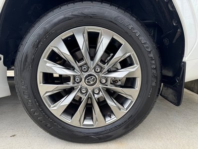 2025 Toyota LAND CRUISER 300 — миниатюра 64
