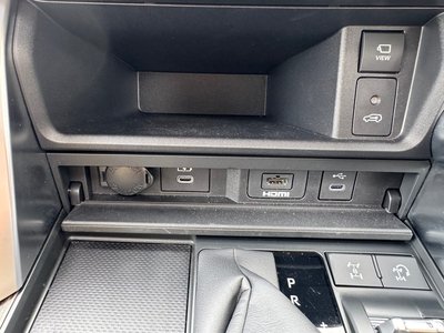 2025 Toyota LAND CRUISER 300 — миниатюра 34