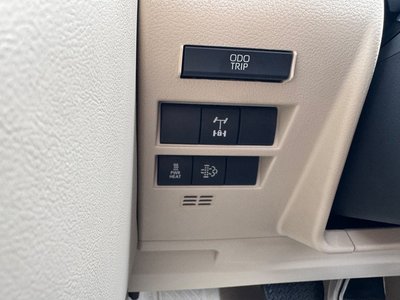 2025 Toyota LAND CRUISER 300 — миниатюра 19