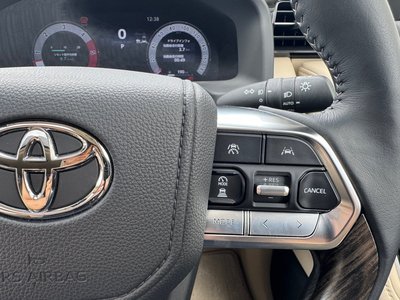 2025 Toyota LAND CRUISER 300 — миниатюра 41