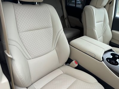2025 Toyota LAND CRUISER 300 — миниатюра 45