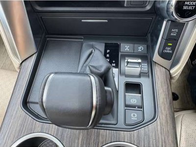 2025 Toyota LAND CRUISER 300 — миниатюра 35