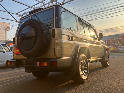 TOYOTA LAND CRUISER 70 - 7
