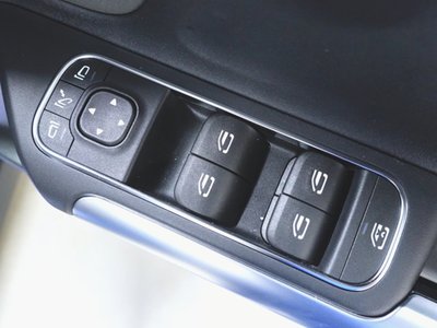 2025 Mercedes-BENZ GLA AMG 缩略图 23