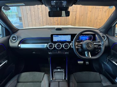 2025 Mercedes-BENZ GLB photo 10