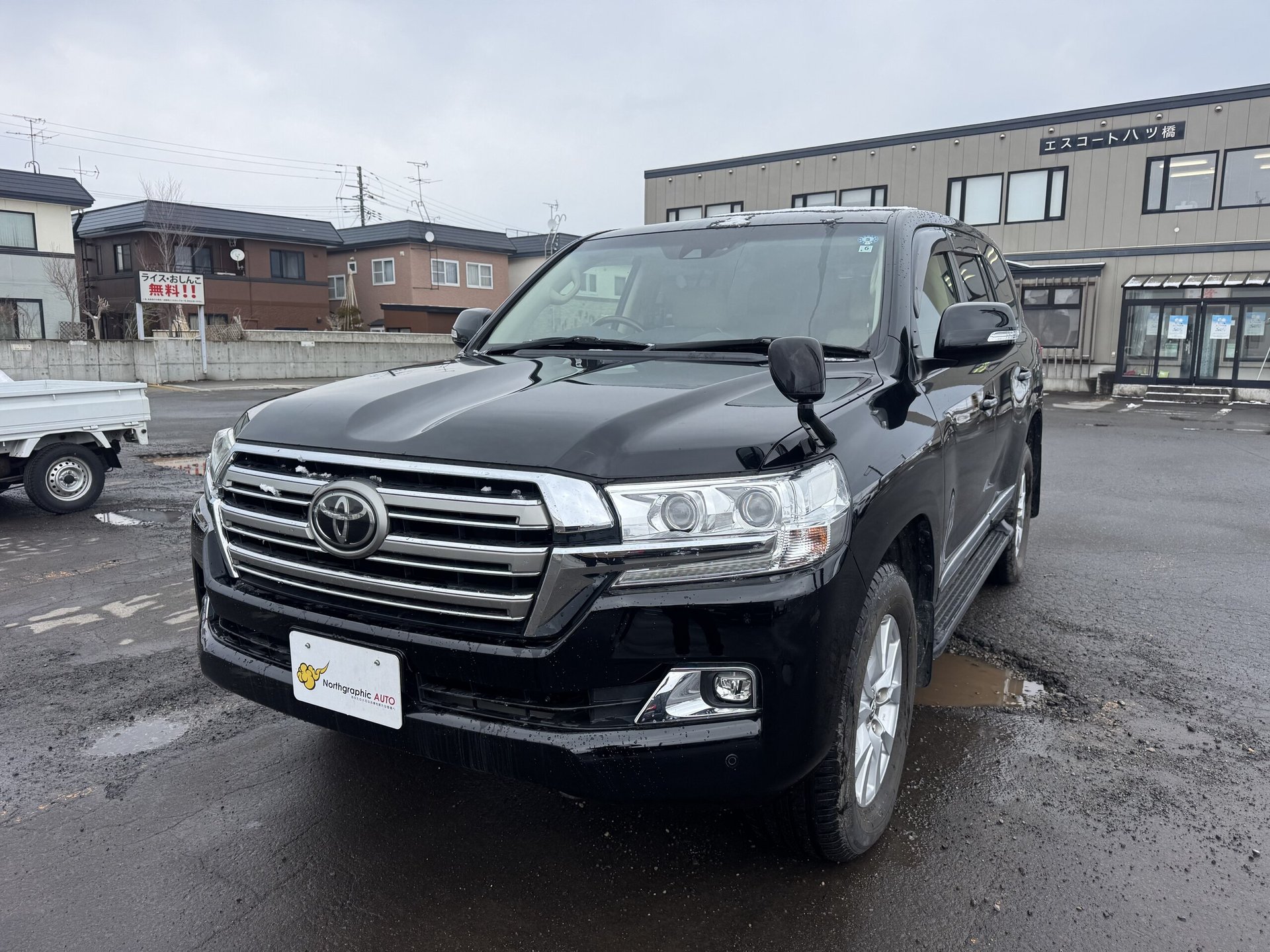 TOYOTA LAND CRUISER 200 - View 1