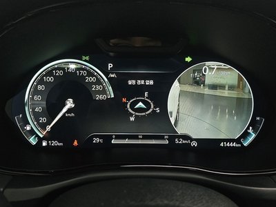 2024 Genesis GV70 — миниатюра 11