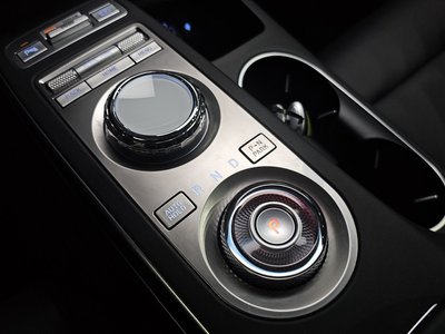 2024 Genesis GV70 — миниатюра 12