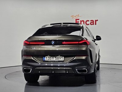 2021 BMW X6 — фото 4