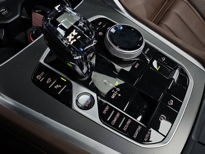 2021 BMW X6 — миниатюра 12
