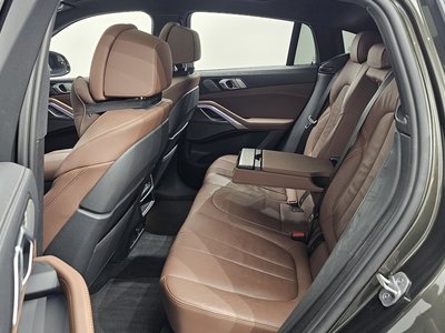 2021 BMW X6 — миниатюра 18