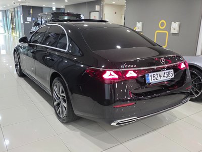 2025 Mercedes-BENZ E-CLASS photo 5