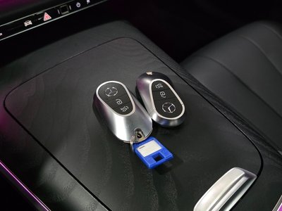 2025 Mercedes-BENZ E-CLASS photo 9