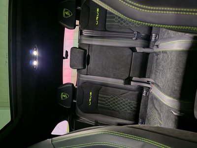 صورة 8 لـ 2023 Lamborghini URUS