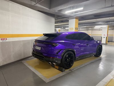 LAMBORGHINI URUS - 3