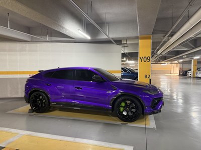 LAMBORGHINI URUS - 5