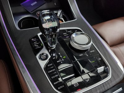 2022 BMW X7 photo 9