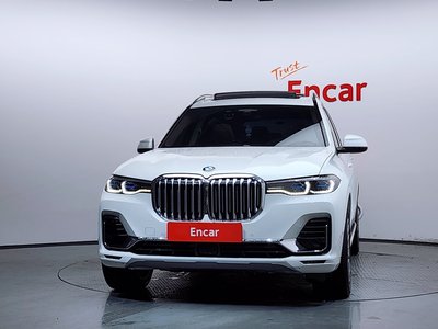2022 BMW X7 photo 2