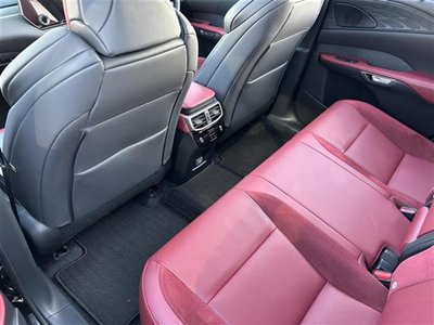 صورة مصغرة 15 لـ 2025 Lexus RX
