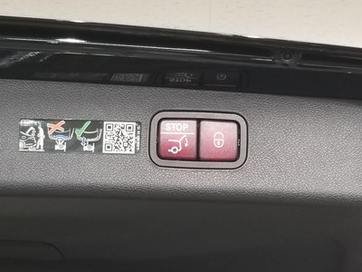 MERCEDES-BENZ E-CLASS - 10