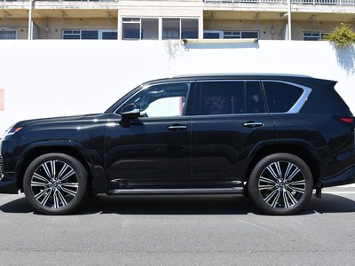LEXUS LX - 7