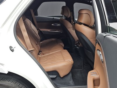2021 Genesis GV70 — миниатюра 11