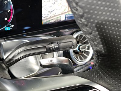 MERCEDES-BENZ GLB - 9