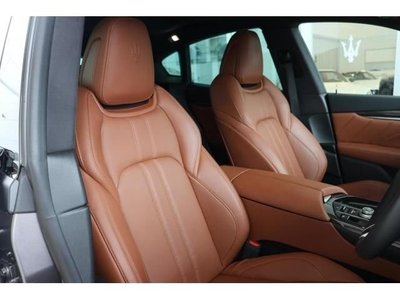 صورة 6 لـ 2021 Maserati LEVANTE