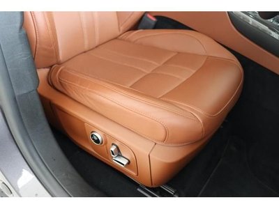 صورة 7 لـ 2021 Maserati LEVANTE