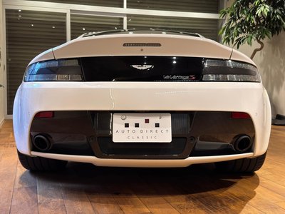 صورة 10 لـ 2014 Aston Martin V12 VANTAGE