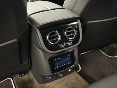 2023 Bentley BENTAYGA — миниатюра 34