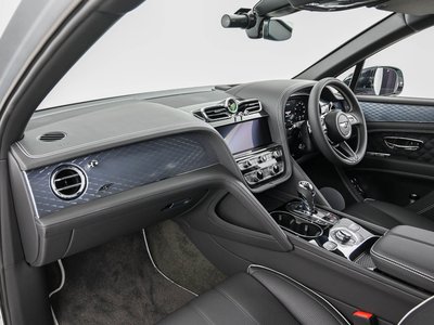 2023 Bentley BENTAYGA — миниатюра 18