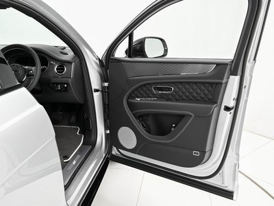 2023 Bentley BENTAYGA photo 10
