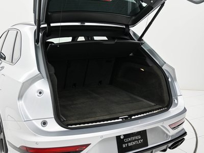 2023 Bentley BENTAYGA photo 9