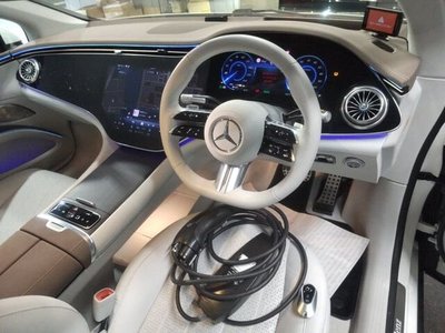 MERCEDES-BENZ EQS - 3